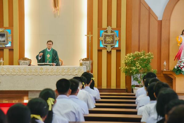 โรงเรียนปรีชานุศาสน์